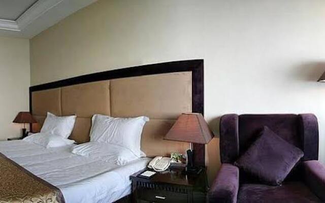 Zhanqiao Prince Hotel