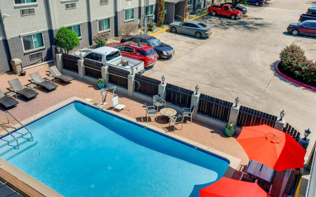 Orangewood Inn & Suites Midtown
