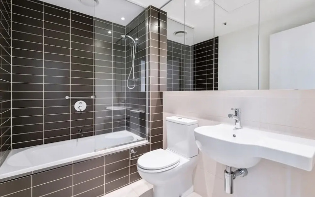 Stylish 2-bed Apartment Near MCG
