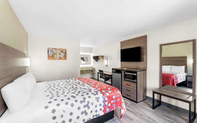 Econo Lodge Inn & Suites Ocean Springs - Biloxi