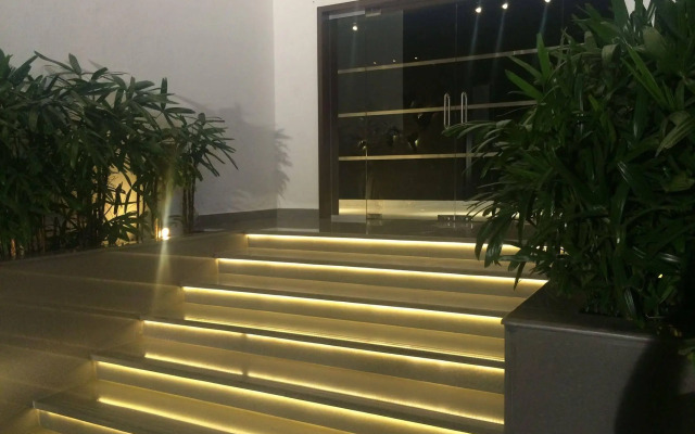 GLM Meridian