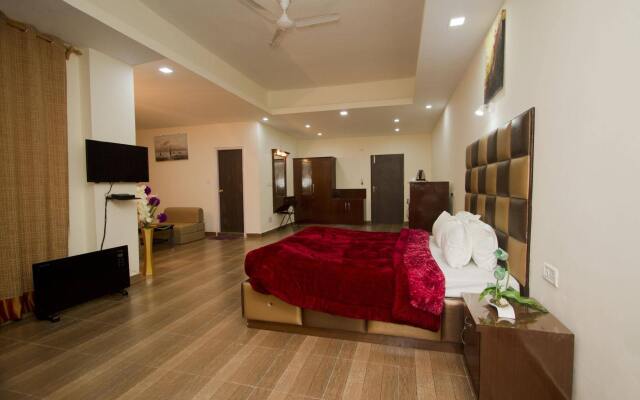 Snow Touch Resort (Shri Nath Group)