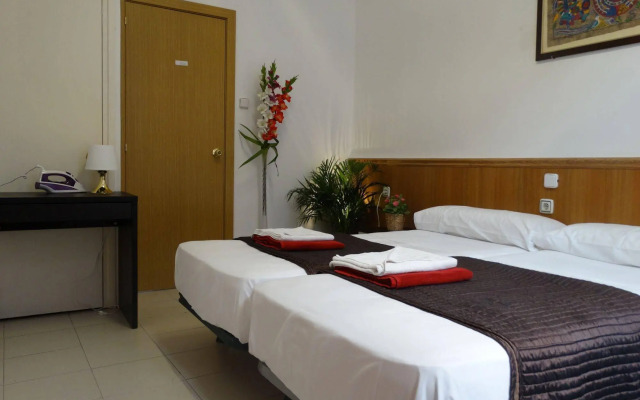 Hostal Mont Thabor