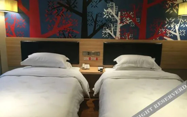 Shankee Hotel (Zhashui Bus Station)