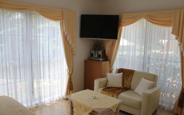 Villa della Rosa Hotel