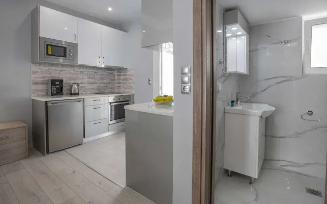 Studio penthouse near Acropolis by GHH