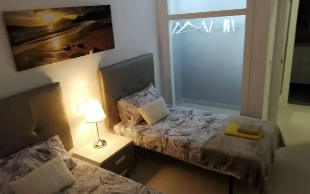 Modern Refurbished Bungalow, Communial Poolwifi