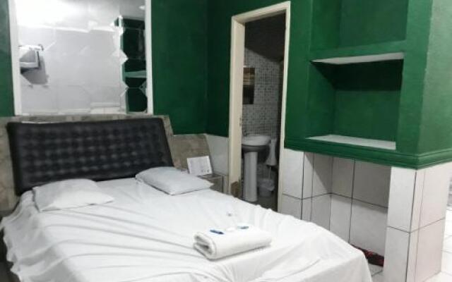 Casa Blanca Motel