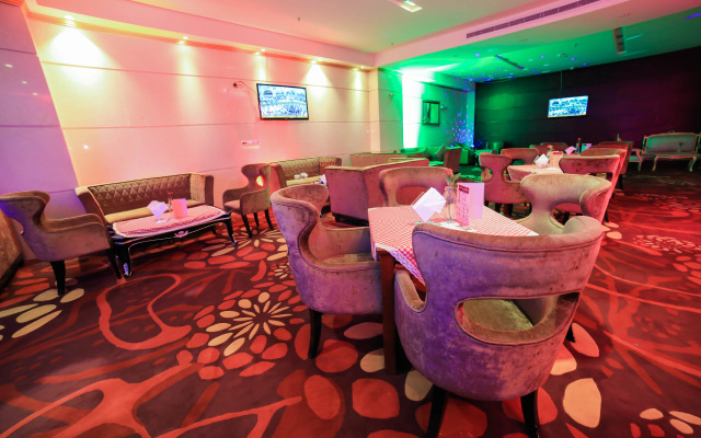 Reef Global Hotel