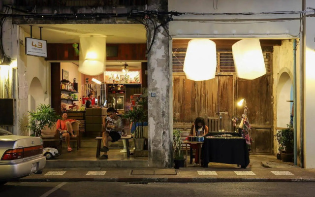 Phuket 43 Guesthouse