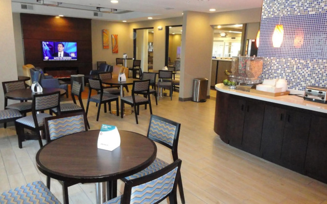 MainStay Suites Midland