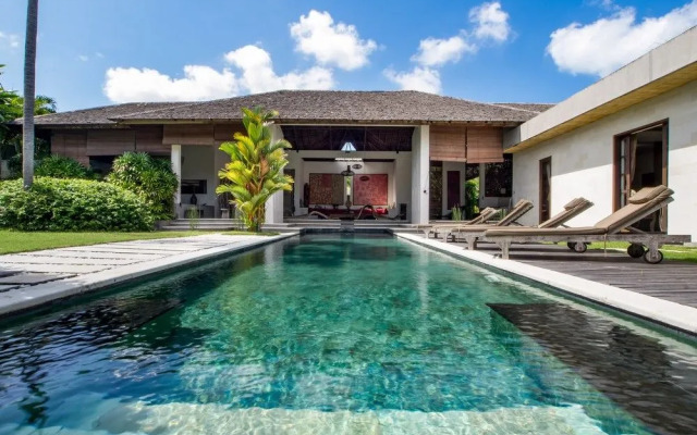 Arte Villa Central Seminyak