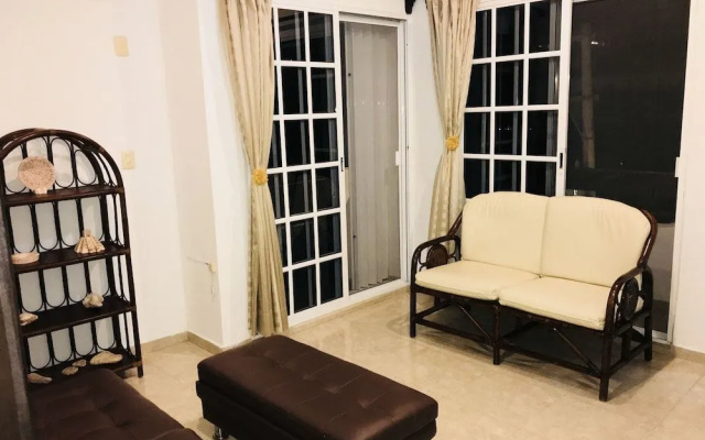 5th Avenue 3 People Balcony Apartment