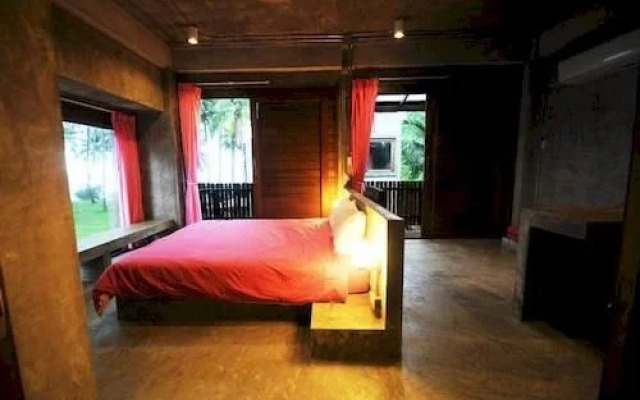 Co-Co Nut & Noom (Kho Pha-ngan)