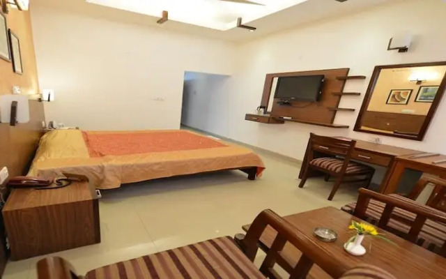 Lake View Huts and Resort