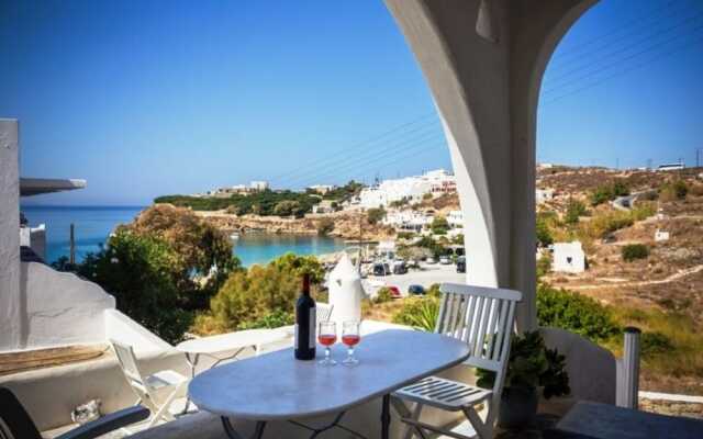 Mina Beach Hotel