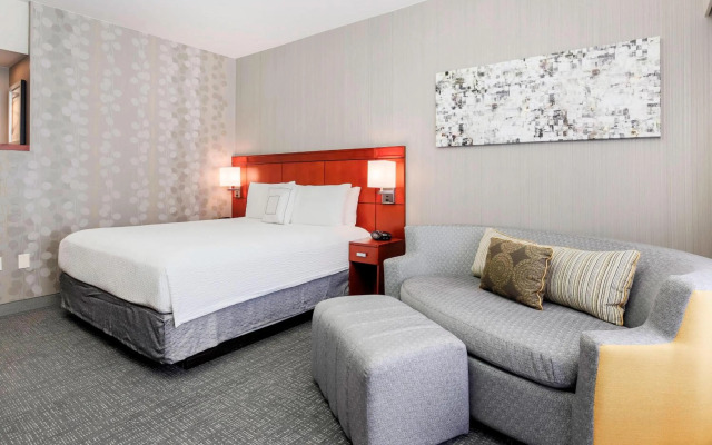 Courtyard by Marriott Dallas Arlington South