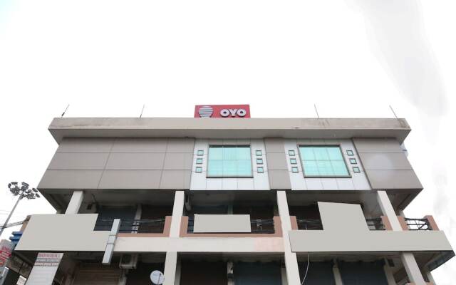 OYO 1732 Hotel The days Inn
