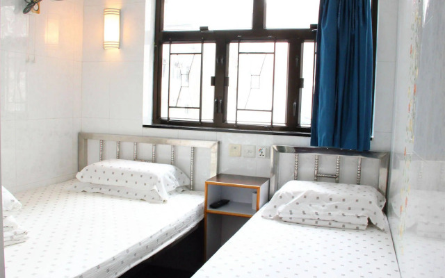 Pay-Less Guesthouse (7/F A9)