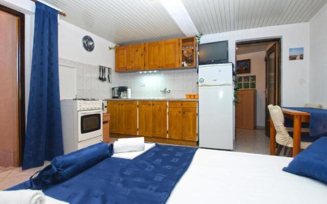 Apartment Lovre 1605