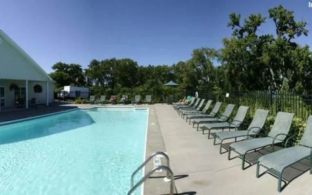 River's Edge Apartments