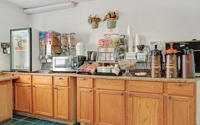 Super 8 By Wyndham Buffalo