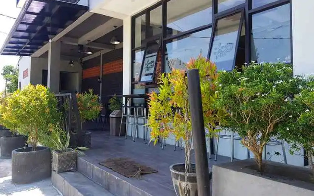 Trion Syariah near Stasiun Banyuwangi