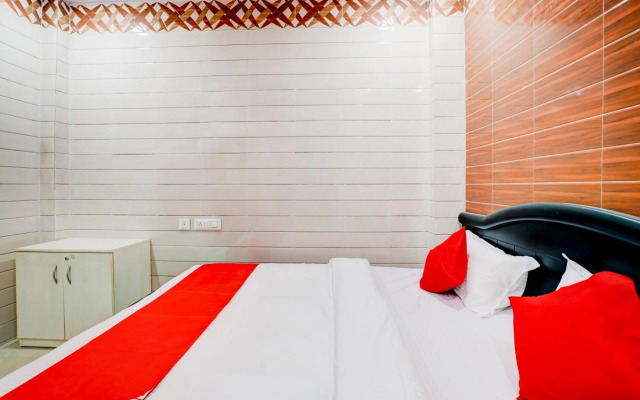 OYO HYD1516 Hotel Aroma Classic