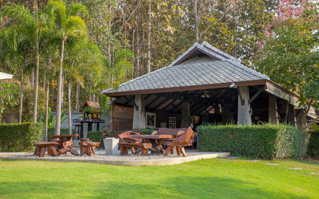 Baansuan Huansil Resort