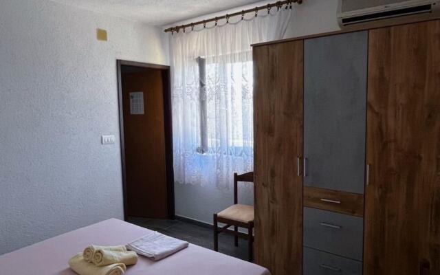 Dalibor - 5m from the sea with parking - SA4(2)