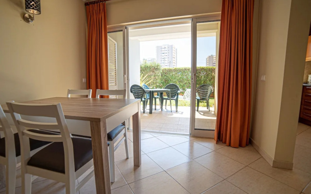 Portugal Rentals Vila da Praia Apartments