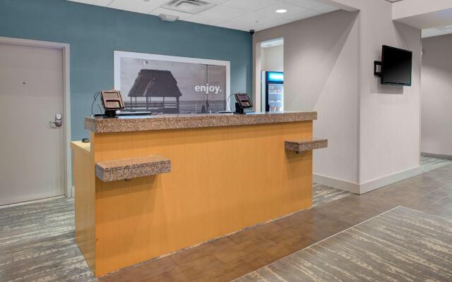 Hampton Inn & Suites Sarasota/Bradenton-Airport, FL