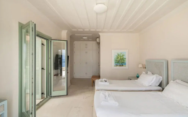 Luxurious Villa in Vasiliki with Swimming Pool & Hot Tub