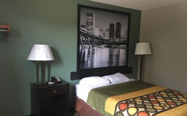 Super 8 Richmond Midlothian Turnpike