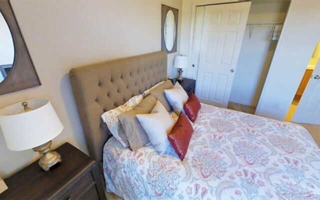 ACO FUN – 4 bd Townhome (1610)