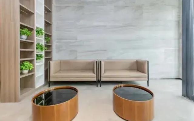 Su·Yijing Light Luxury Apartment (Fufu Road Branch)