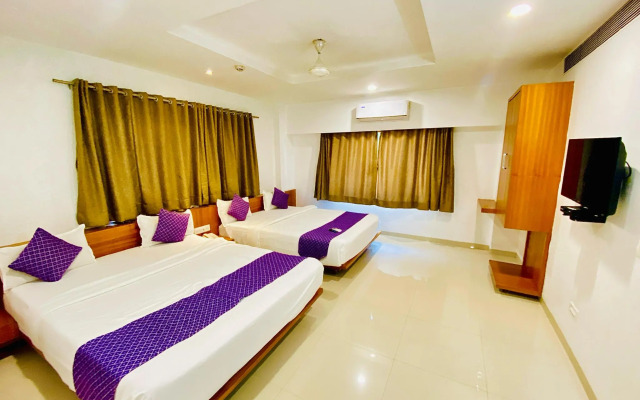 Hotel Pushpak Resort