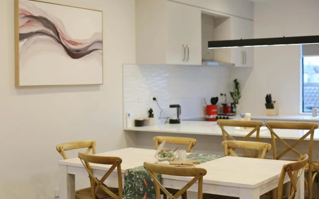 Cozy and comfortable, sunny three-storey building
