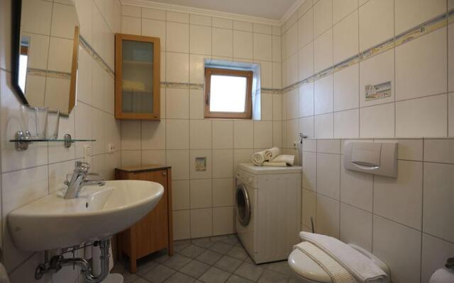Pretty holiday apartment with an idyllic garden in Daun