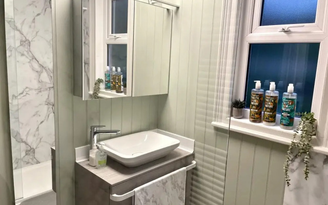 Seaside-scarborough-wifi-parking-petsok-sleeps-7/8