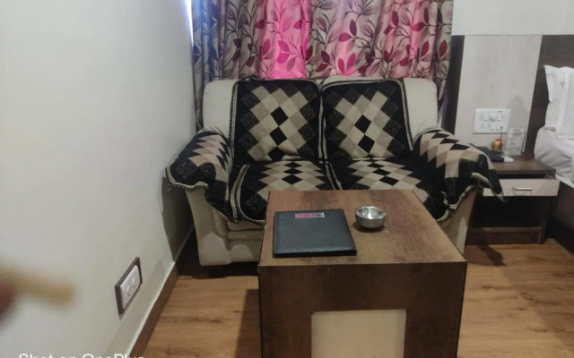 Hotel Pushpak