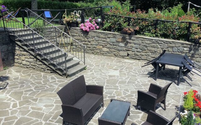 Refreshing Holiday Home With Pool, Garden, Tennis Court, BBQ