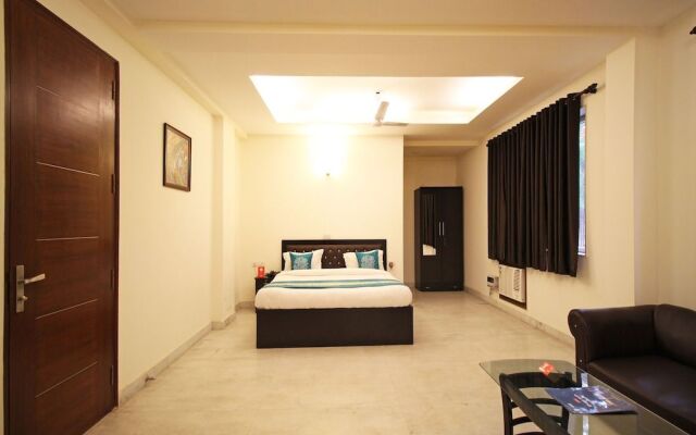 OYO 5216 Aksh Palace