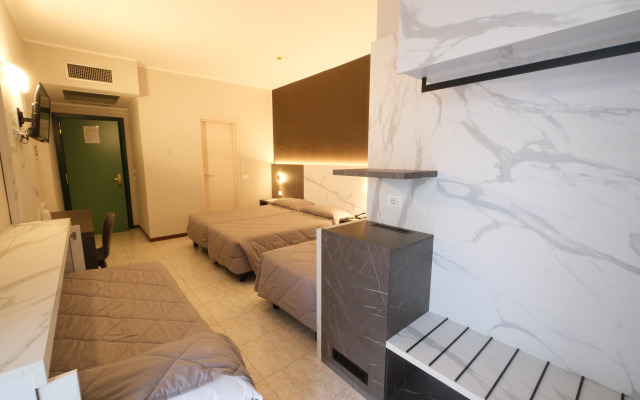 Hotel Mistral