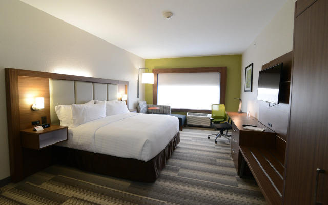 Holiday Inn Express & Suites Chicago North Shore - Niles by IHG