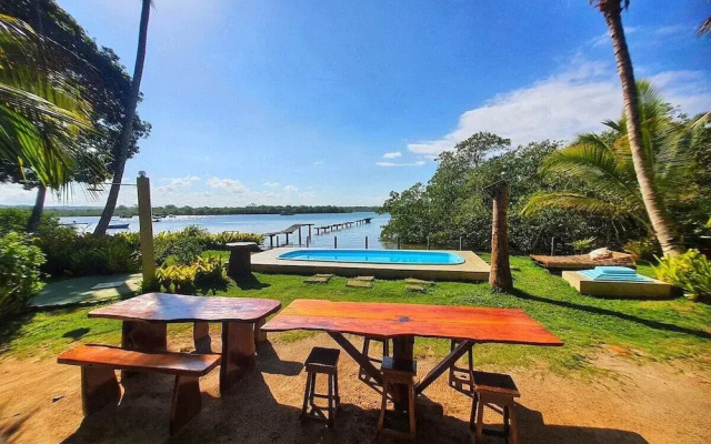 Casa de Temporada Arcádia, 22 Hóspedes, Piscina, 5 Suítes e Churrasqueira em Itacaré Bahia
