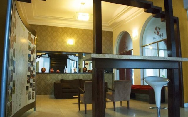 Hara Palace Hotel
