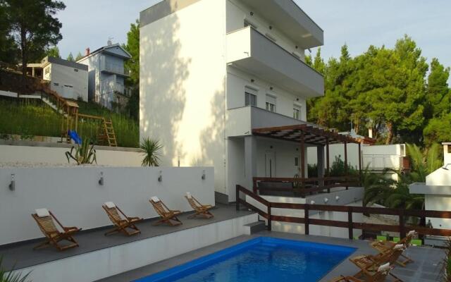 Seaside Villa mit Pool für 12 Personen