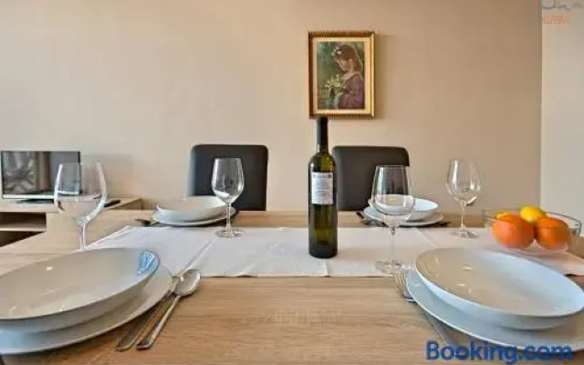 Sanja Apartments Rivarela