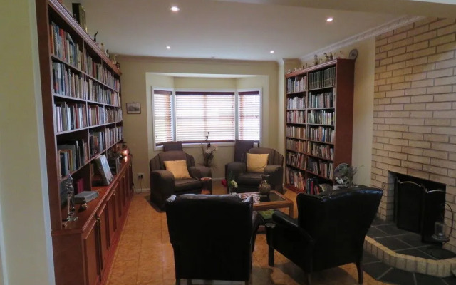 Grovely House Bed & Breakfast